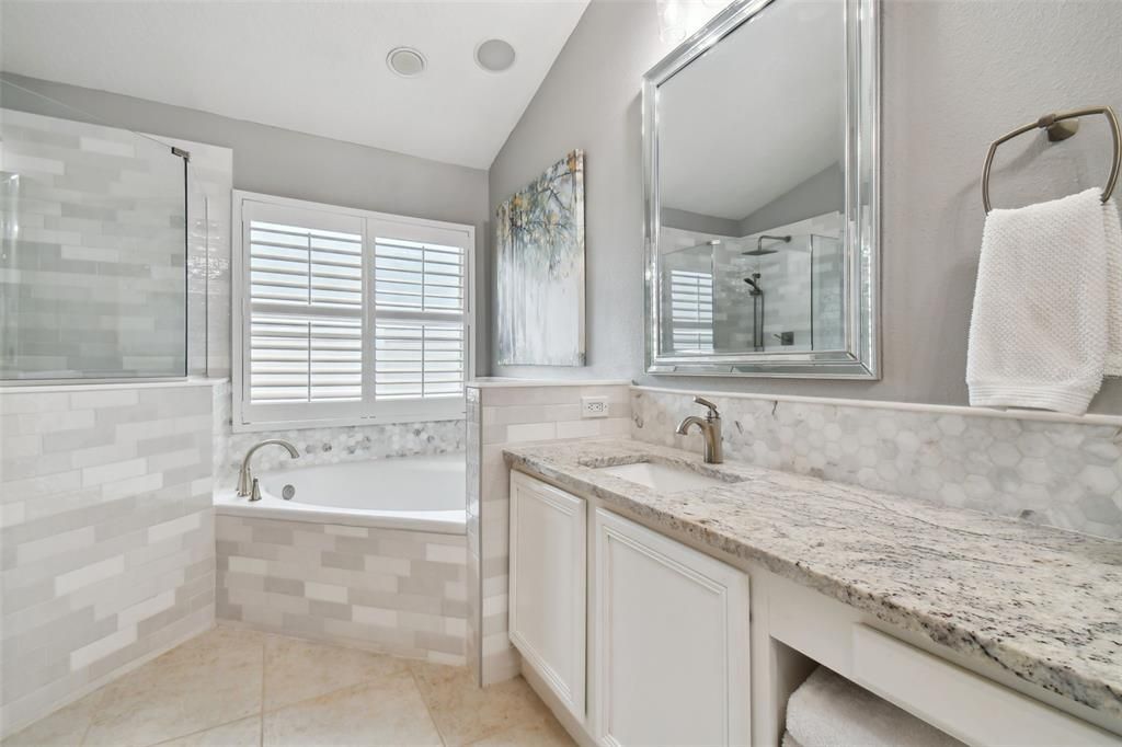 Active With Contract: $459,900 (4 beds, 2 baths, 2029 Square Feet)