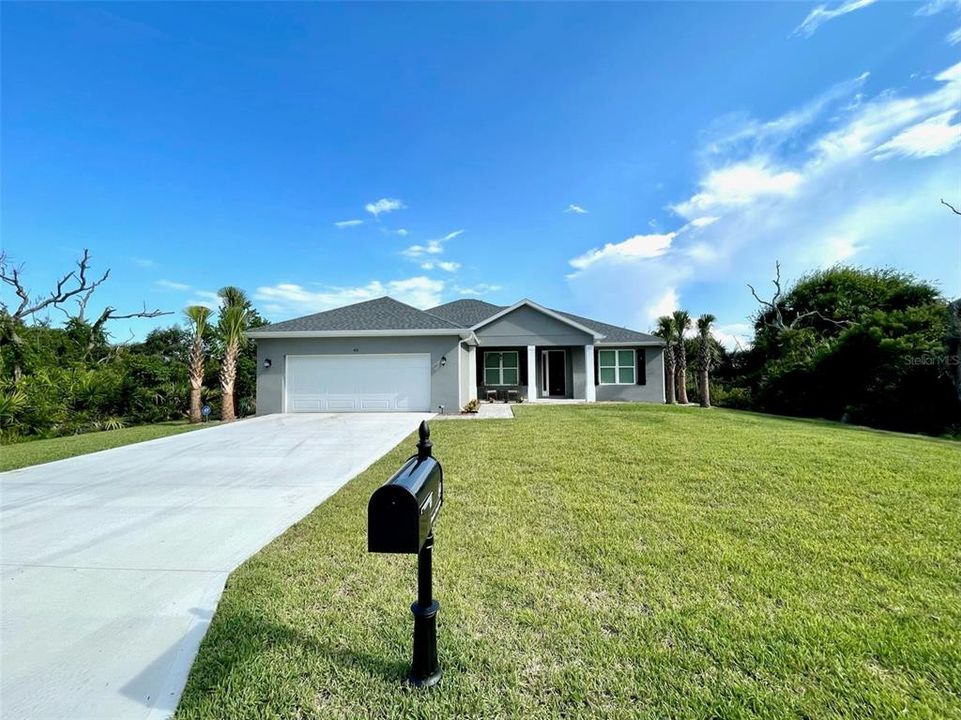 For Sale: $849,000 (3 beds, 2 baths, 2176 Square Feet)