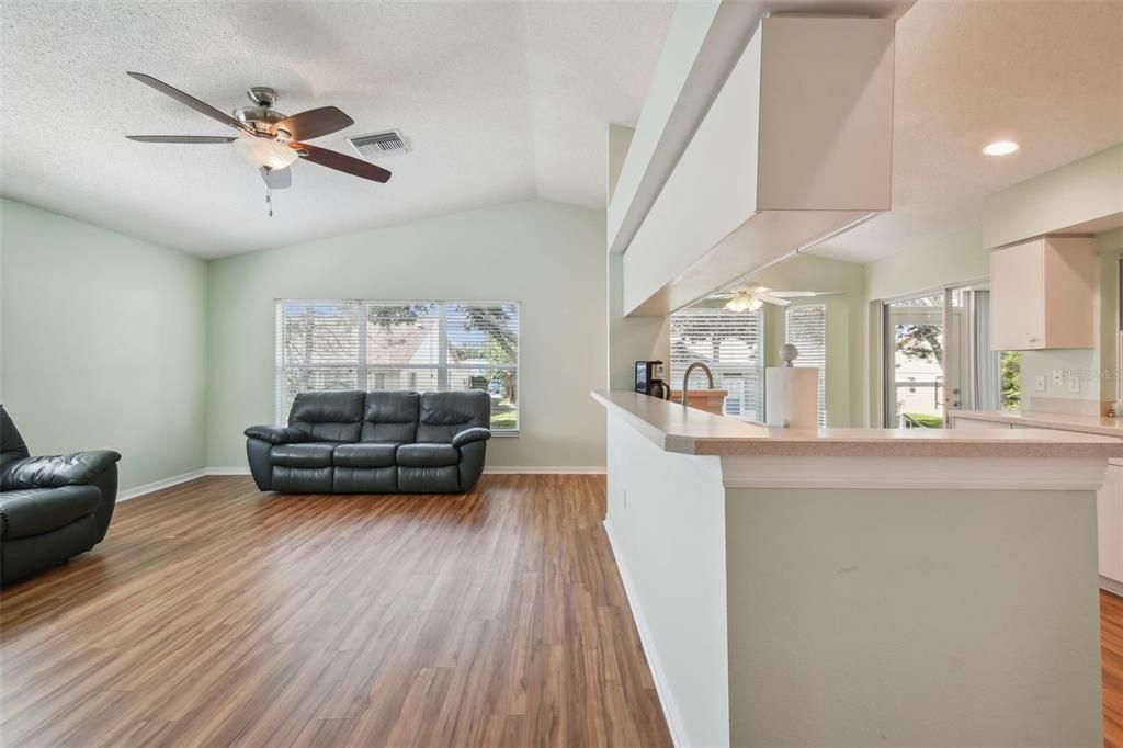 For Sale: $334,600 (3 beds, 2 baths, 1823 Square Feet)