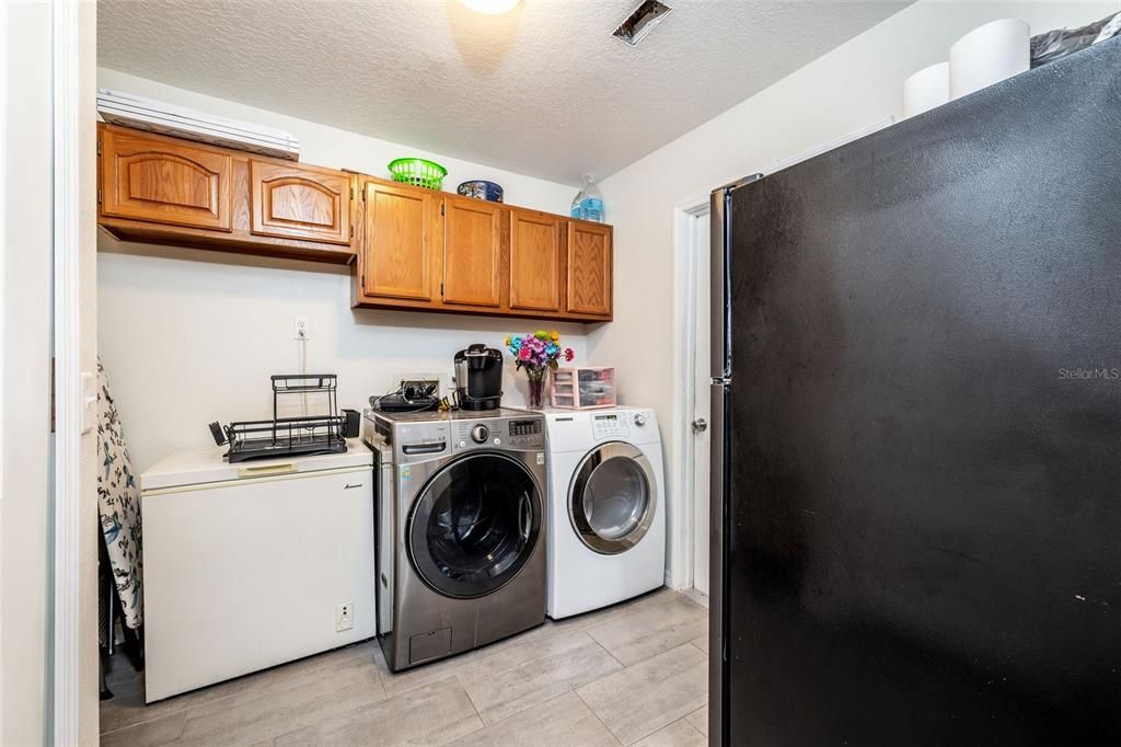 Large Laundry/Utility room