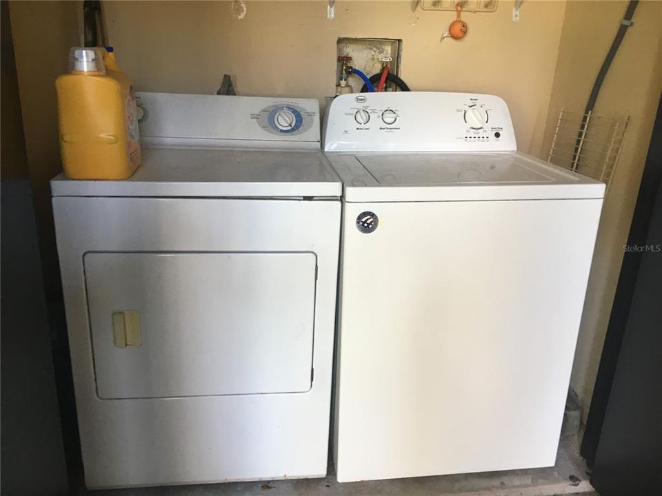 washer,dryer included