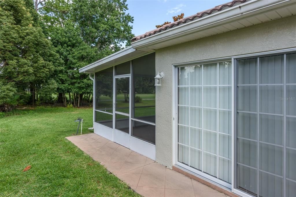 Active With Contract: $525,000 (3 beds, 2 baths, 2019 Square Feet)