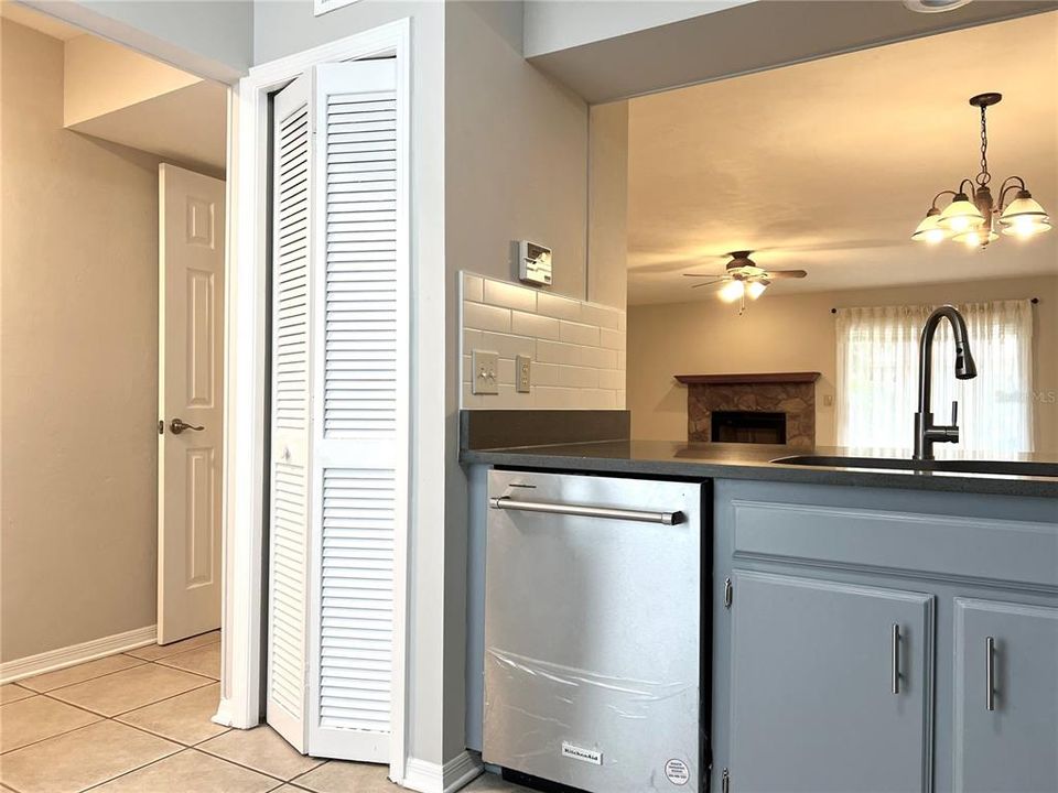 For Rent: $2,100 (2 beds, 2 baths, 1688 Square Feet)