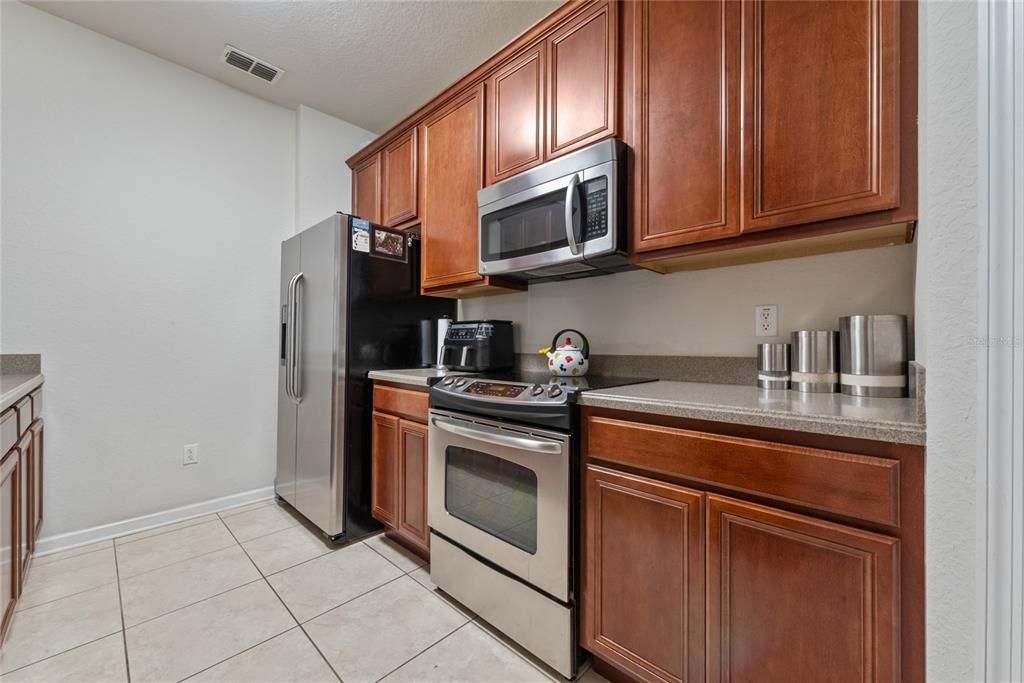 For Sale: $235,000 (2 beds, 2 baths, 1112 Square Feet)