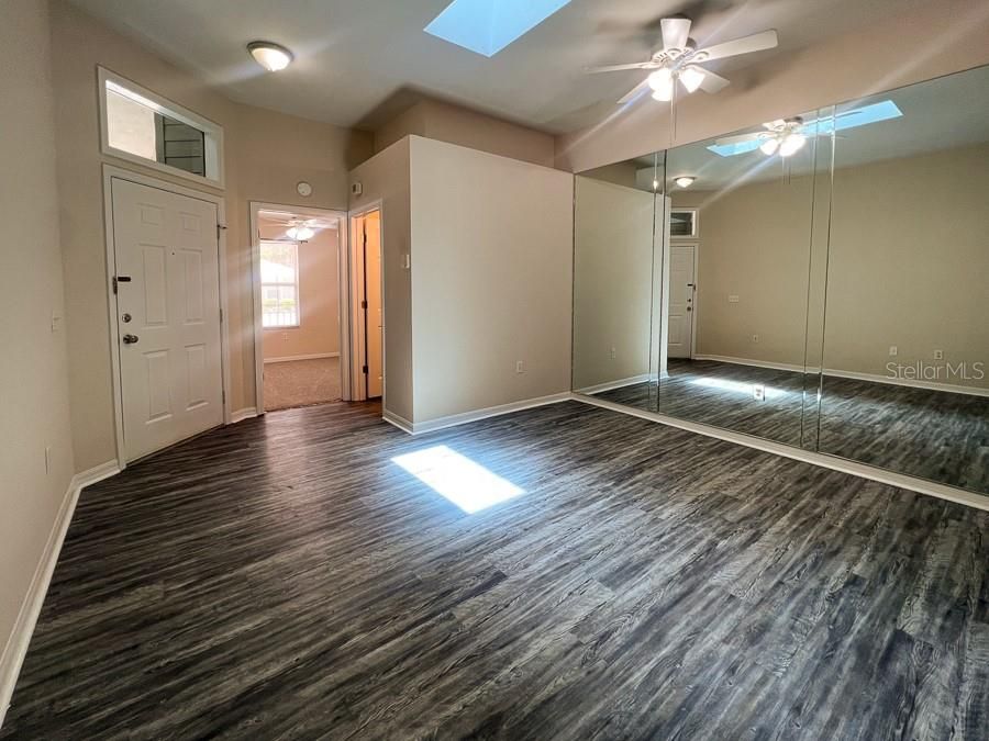 For Rent: $1,095 (2 beds, 2 baths, 664 Square Feet)