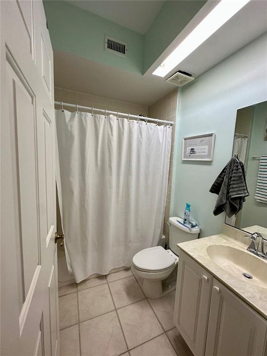 For Rent: $2,000 (2 beds, 2 baths, 1113 Square Feet)