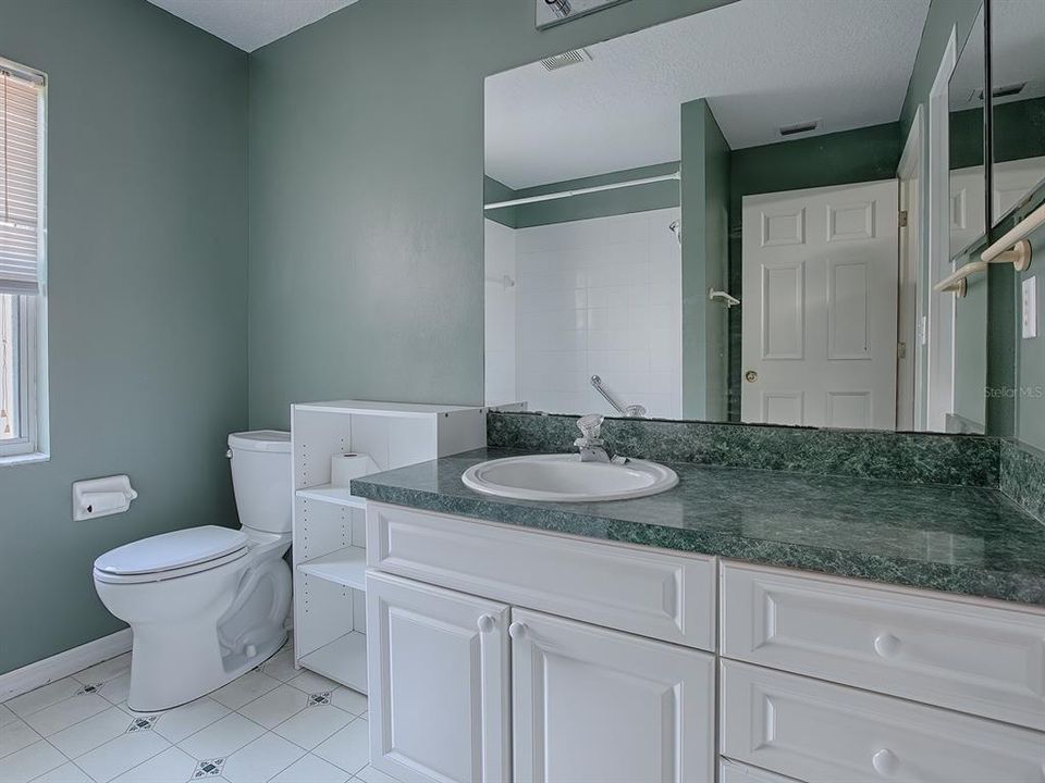 For Sale: $307,900 (2 beds, 2 baths, 1449 Square Feet)