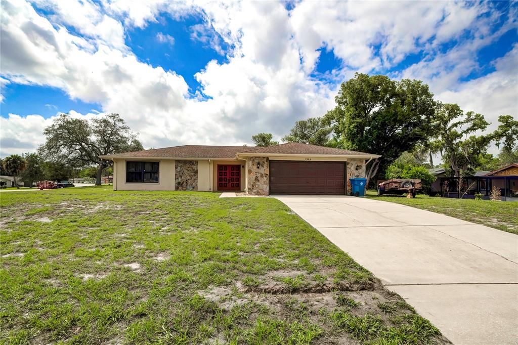 Open floor plan with plenty of storage room