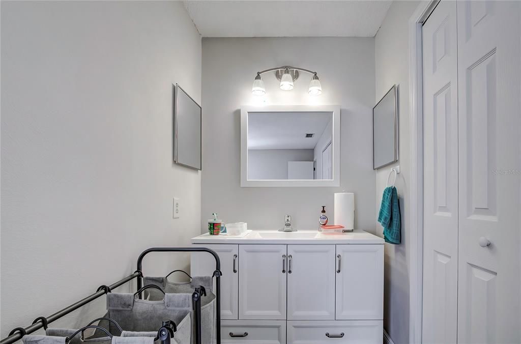 For Sale: $255,000 (2 beds, 2 baths, 1270 Square Feet)