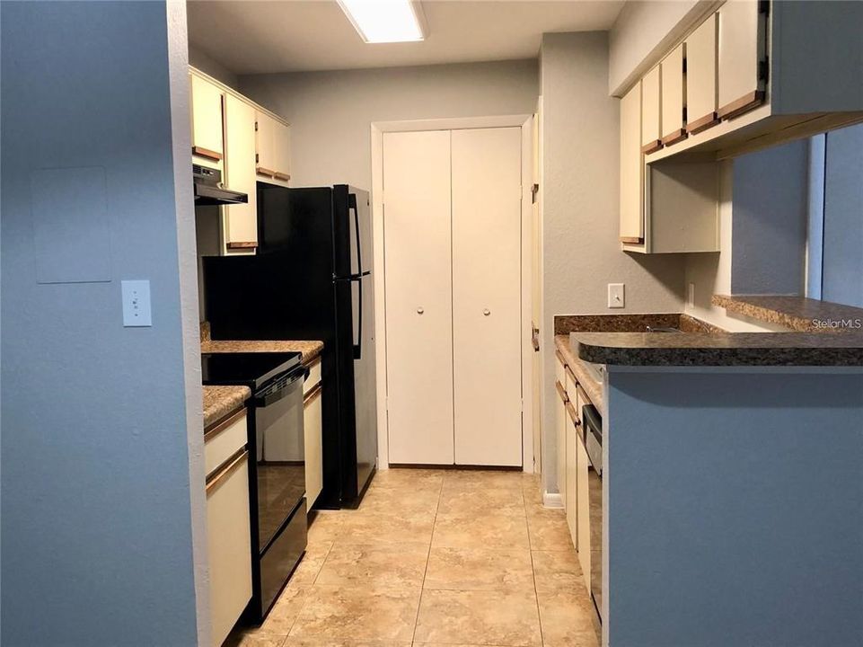 For Rent: $1,400 (1 beds, 1 baths, 660 Square Feet)