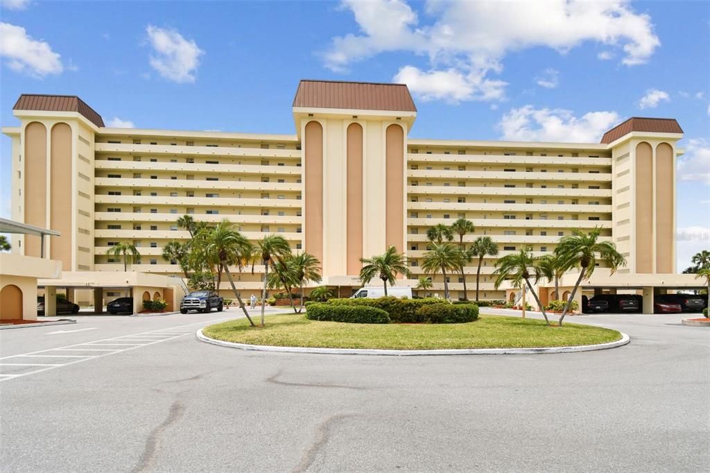 Lexington towers has covered parking on both sides