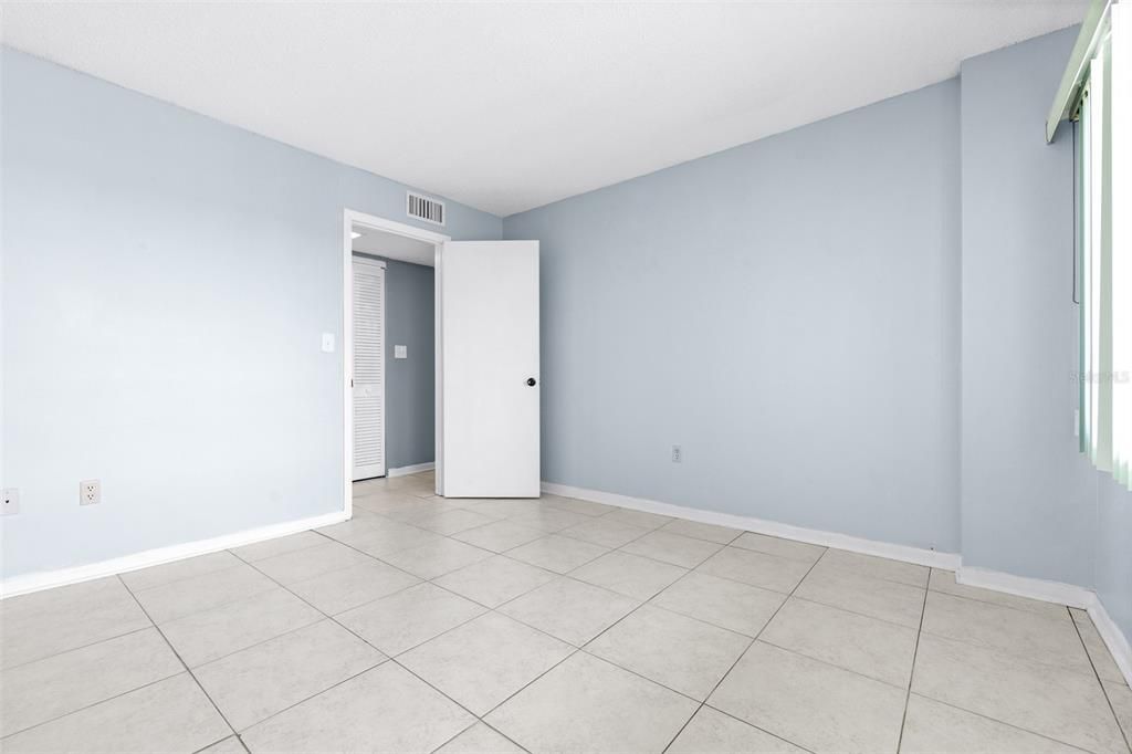 For Sale: $209,000 (2 beds, 2 baths, 1180 Square Feet)