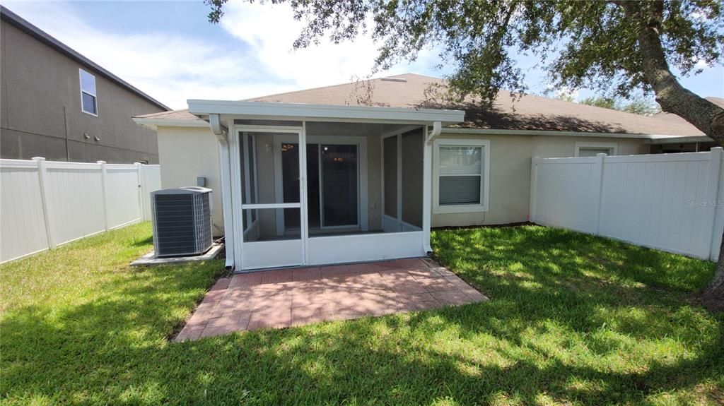 For Sale: $289,250 (3 beds, 2 baths, 1567 Square Feet)