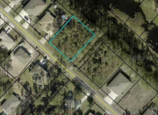 Active With Contract: $72,000 (0.29 acres)