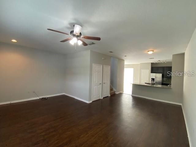 For Sale: $330,000 (3 beds, 2 baths, 1672 Square Feet)