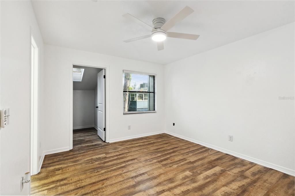 For Sale: $175,000 (2 beds, 2 baths, 1070 Square Feet)