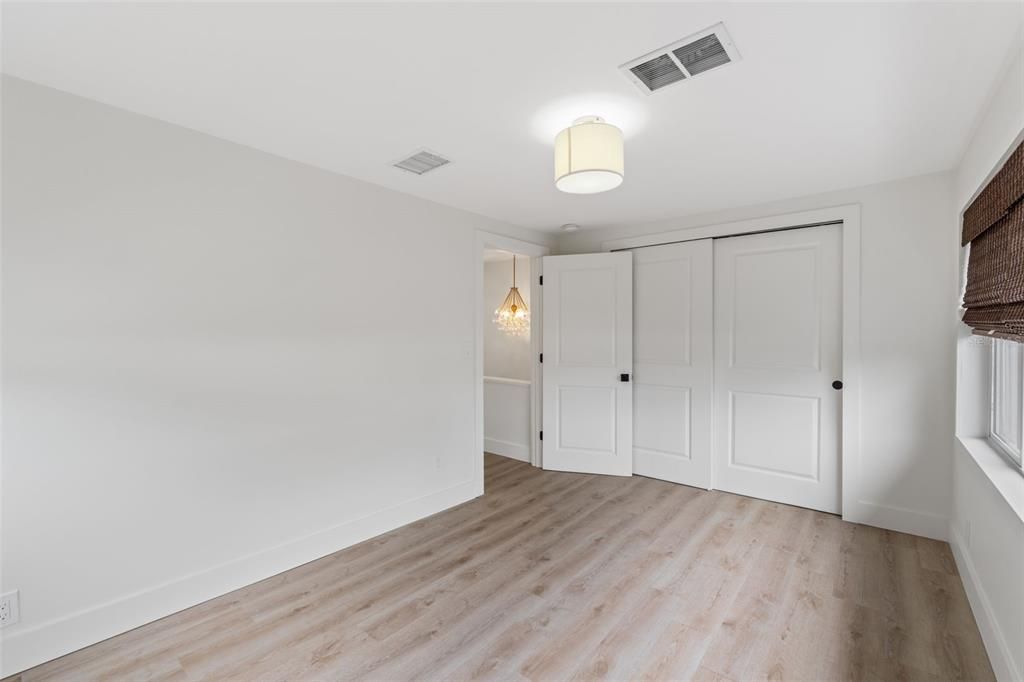 Active With Contract: $3,500 (4 beds, 2 baths, 1400 Square Feet)