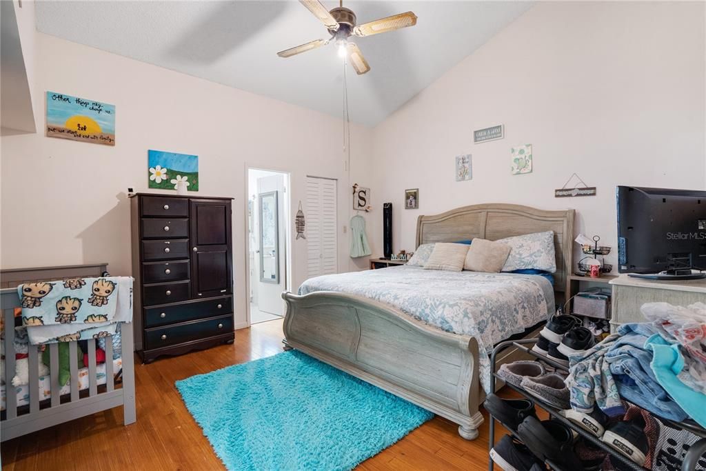 For Sale: $239,900 (3 beds, 2 baths, 1313 Square Feet)