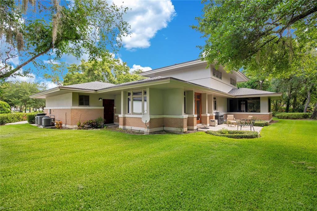 For Sale: $1,250,000 (3 beds, 2 baths, 4068 Square Feet)