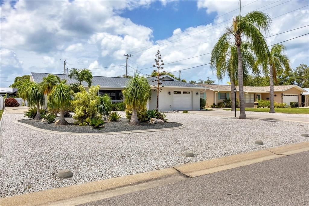 For Sale: $849,000 (3 beds, 2 baths, 1950 Square Feet)