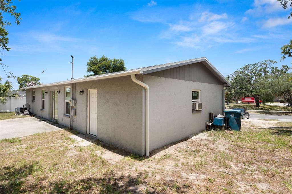 For Sale: $284,900 (3 beds, 2 baths, 1388 Square Feet)