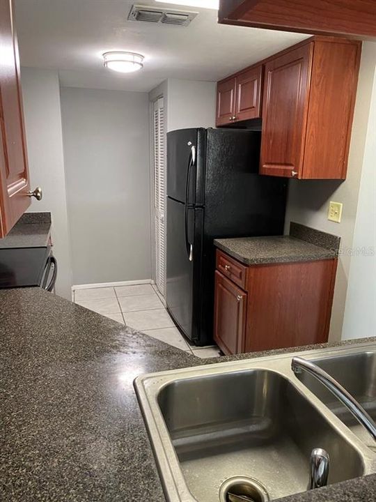 For Rent: $1,750 (2 beds, 2 baths, 912 Square Feet)