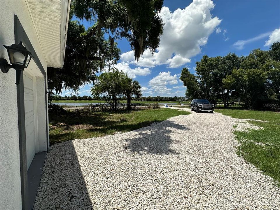 For Sale: $750,000 (3 beds, 2 baths, 1691 Square Feet)