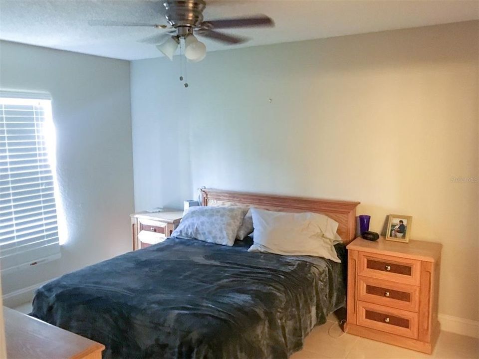 For Sale: $204,500 (2 beds, 2 baths, 874 Square Feet)