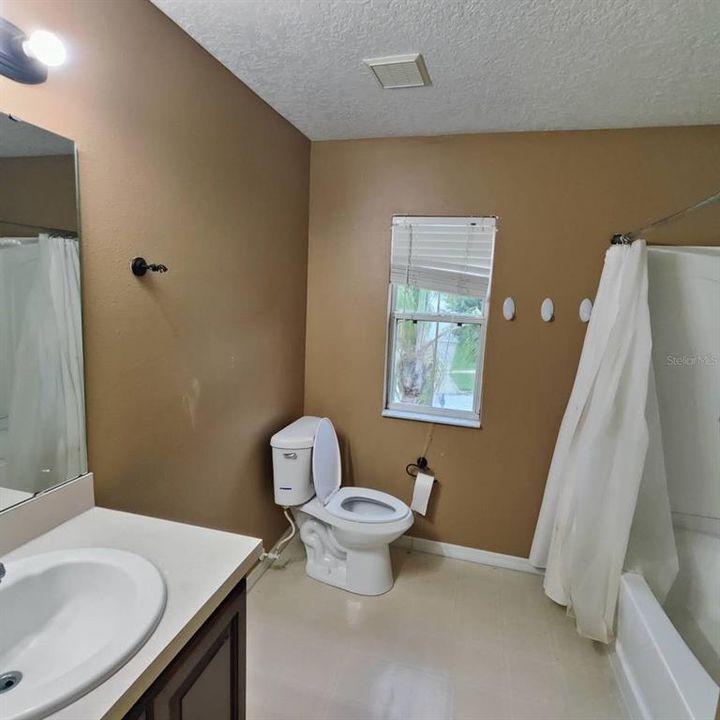 For Sale: $509,000 (4 beds, 2 baths, 3300 Square Feet)