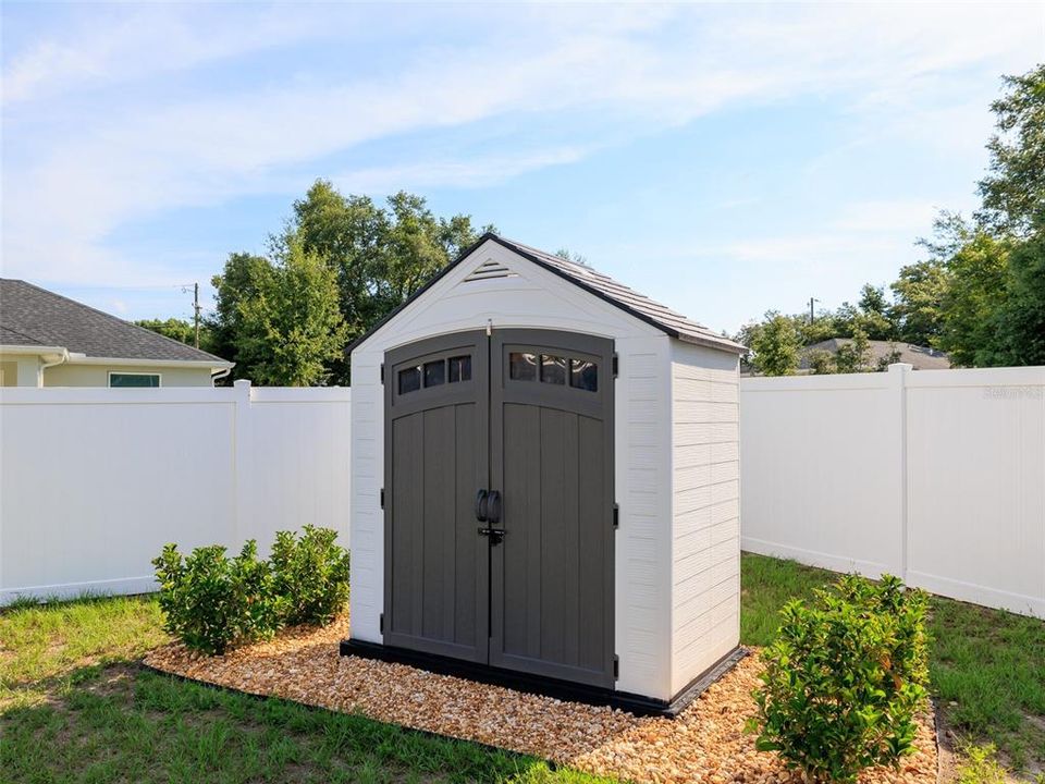 Active With Contract: $290,000 (3 beds, 2 baths, 1397 Square Feet)