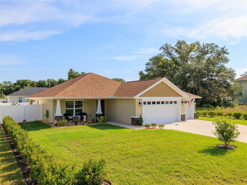 Active With Contract: $290,000 (3 beds, 2 baths, 1397 Square Feet)