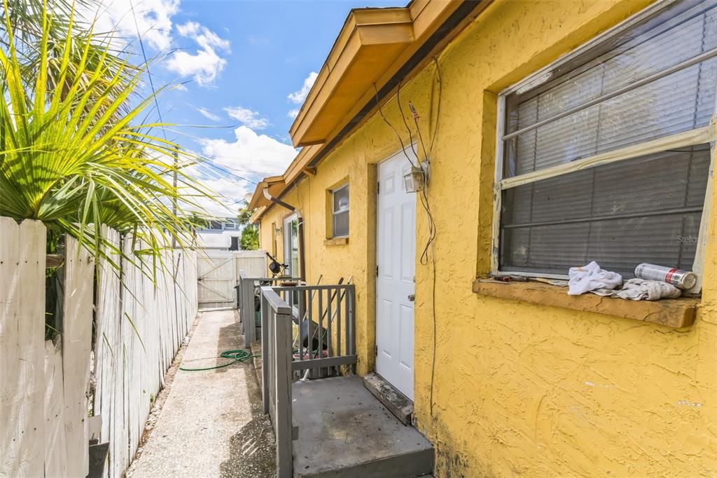 For Sale: $425,000 (4 beds, 2 baths, 1300 Square Feet)