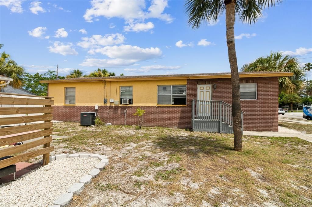 For Sale: $425,000 (4 beds, 2 baths, 1300 Square Feet)