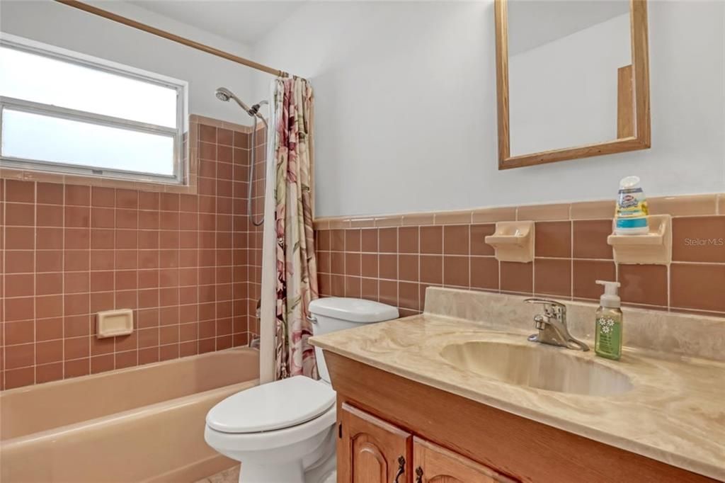 For Sale: $269,900 (3 beds, 2 baths, 1165 Square Feet)