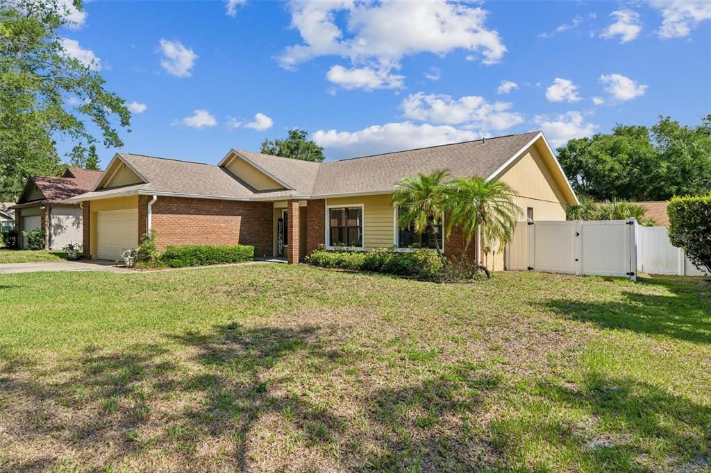 Active With Contract: $485,000 (3 beds, 2 baths, 1691 Square Feet)