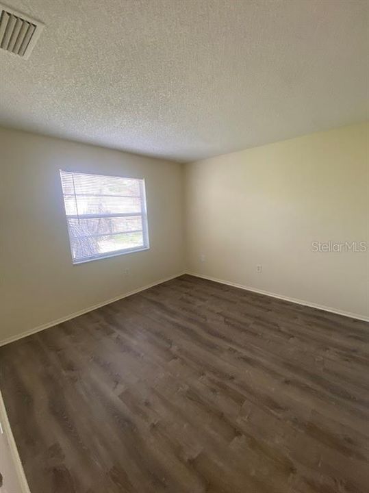 For Rent: $2,000 (3 beds, 2 baths, 1297 Square Feet)