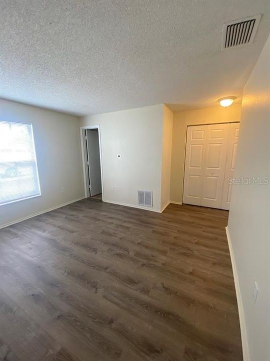 For Rent: $1,895 (3 beds, 2 baths, 1297 Square Feet)