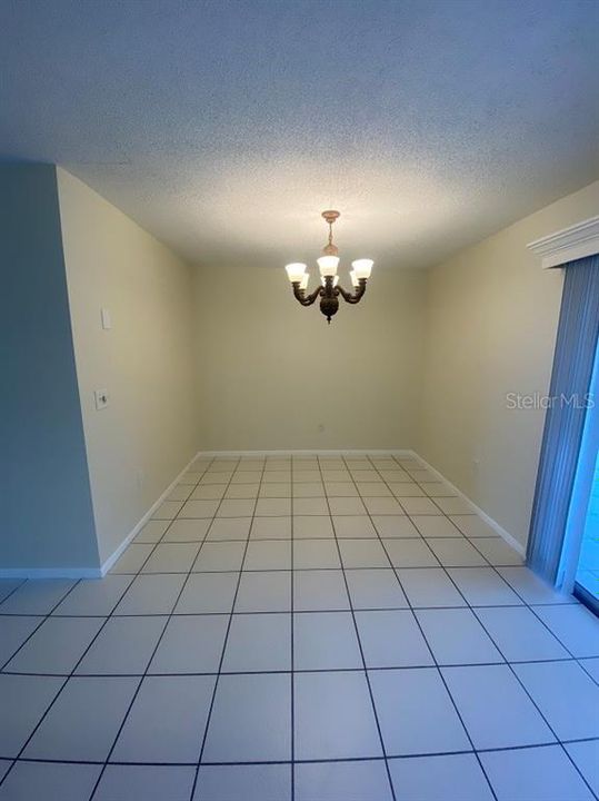 For Rent: $2,000 (3 beds, 2 baths, 1297 Square Feet)