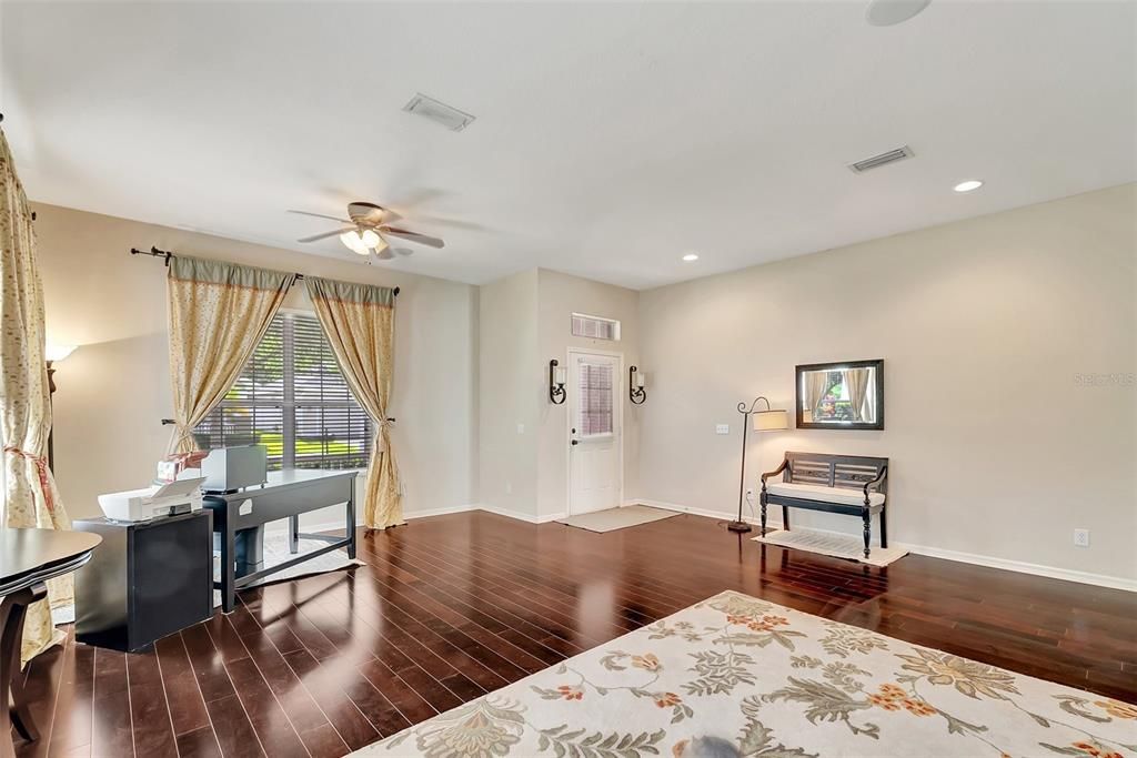 Active With Contract: $545,000 (4 beds, 2 baths, 2367 Square Feet)