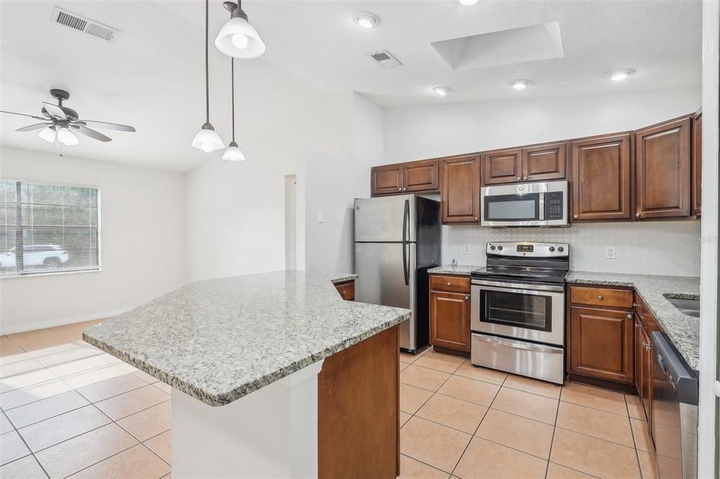 For Sale: $329,900 (3 beds, 2 baths, 1108 Square Feet)