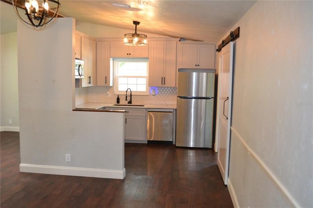 For Sale: $249,000 (3 beds, 2 baths, 1515 Square Feet)