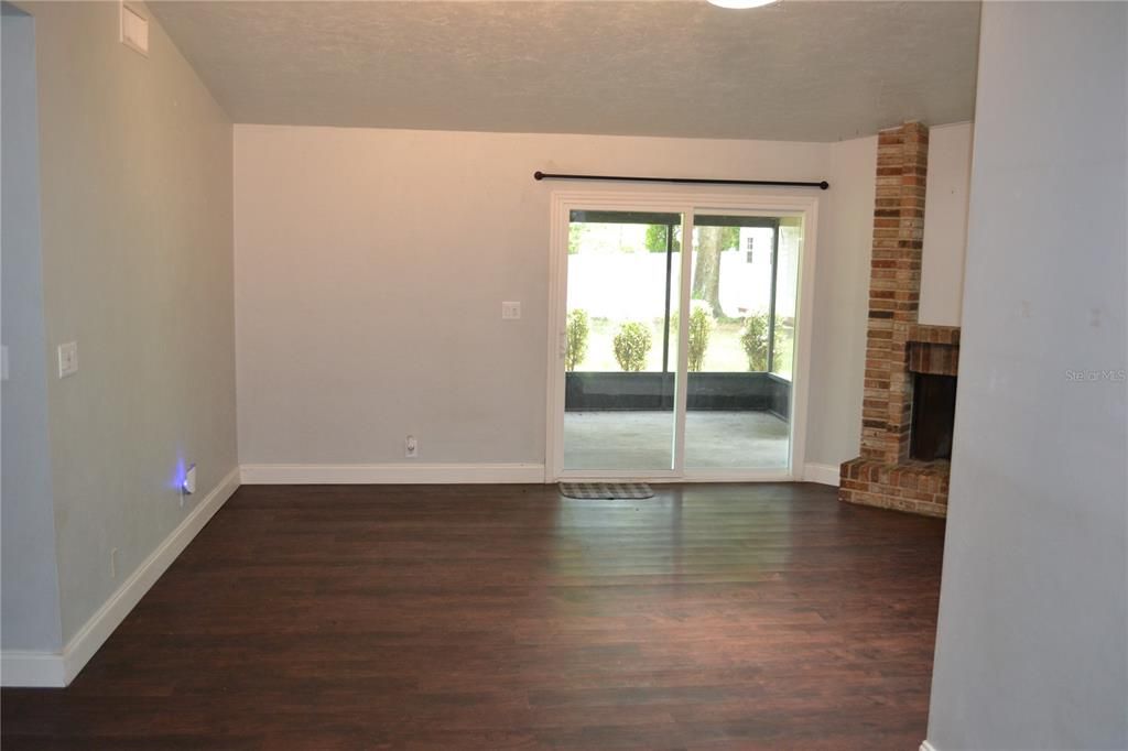 For Sale: $249,000 (3 beds, 2 baths, 1515 Square Feet)