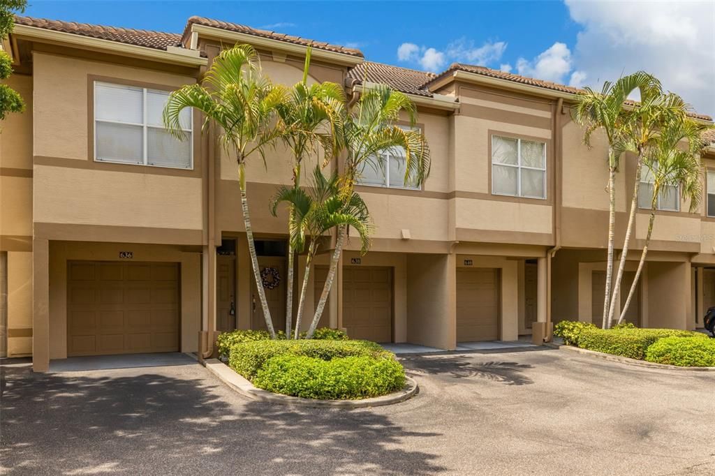 Recently Sold: $465,000 (2 beds, 2 baths, 1183 Square Feet)