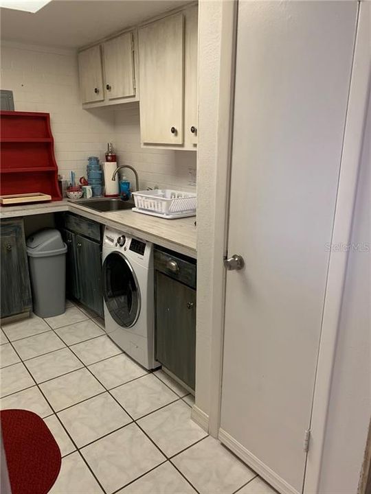 For Rent: $1,800 (1 beds, 1 baths, 470 Square Feet)