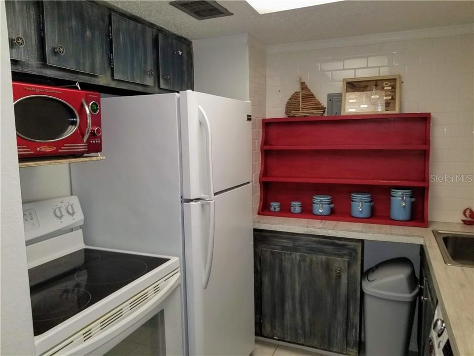 For Rent: $1,800 (1 beds, 1 baths, 470 Square Feet)