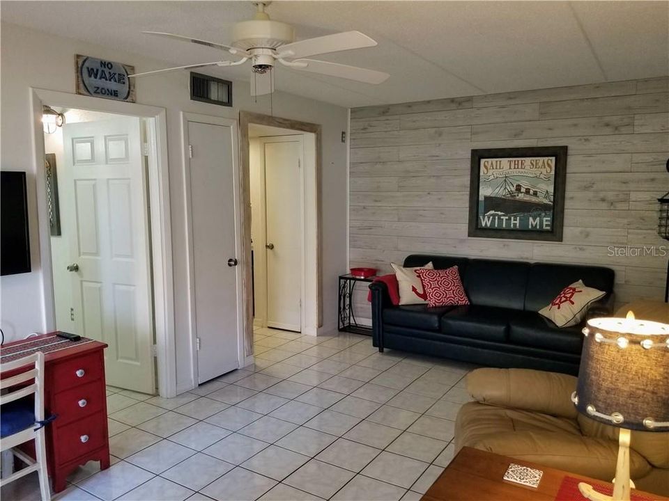 For Rent: $1,800 (1 beds, 1 baths, 470 Square Feet)