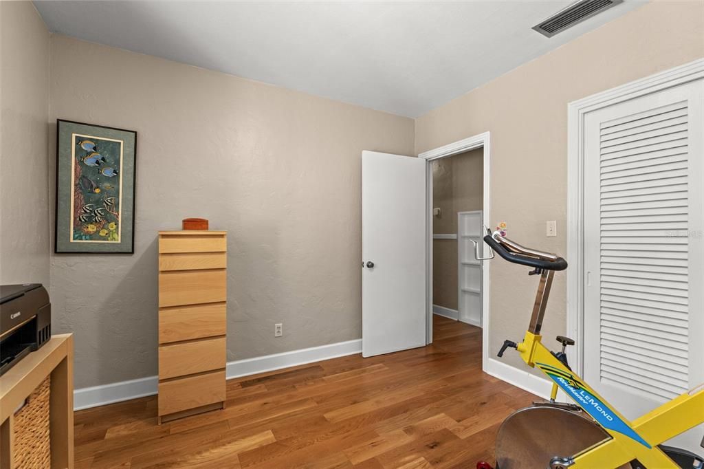 Active With Contract: $1,095,000 (3 beds, 2 baths, 1519 Square Feet)