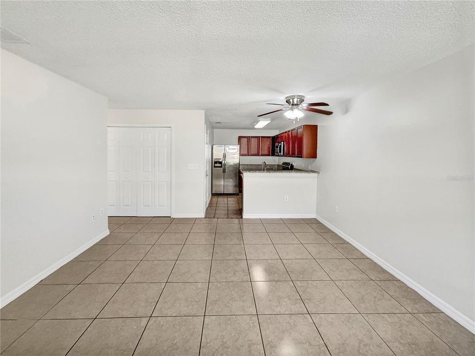 For Sale: $157,000 (2 beds, 2 baths, 784 Square Feet)