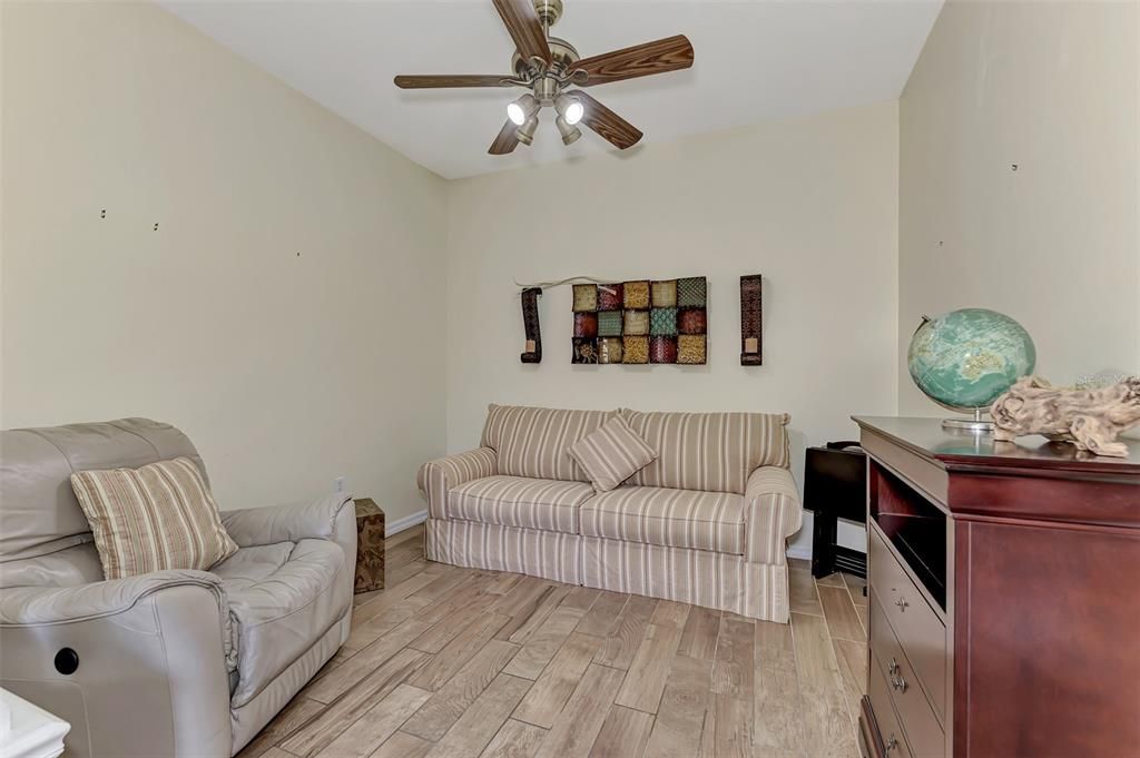 For Sale: $359,000 (2 beds, 2 baths, 1553 Square Feet)