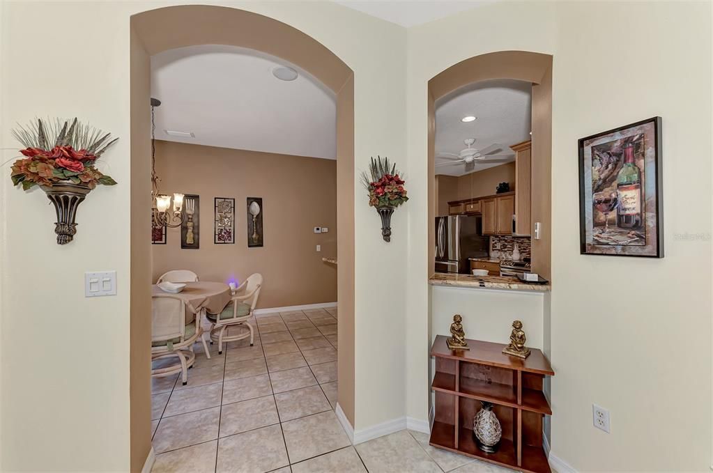 For Sale: $359,000 (2 beds, 2 baths, 1553 Square Feet)